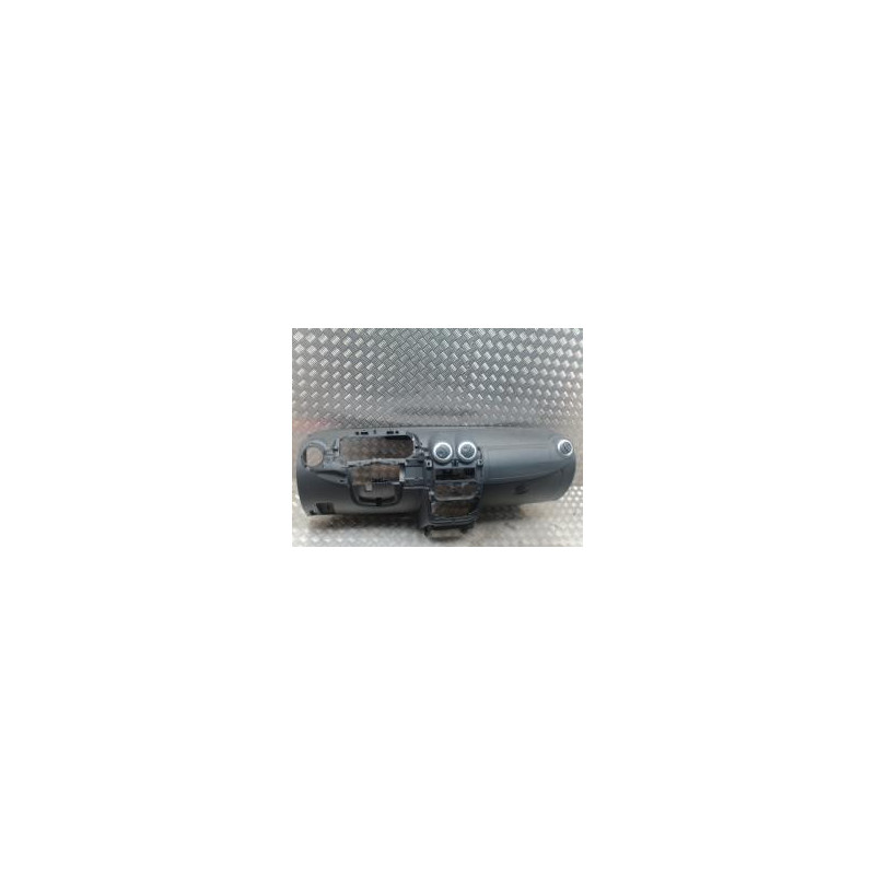 Tableau de bord DACIA SANDERO 1 d’occasion