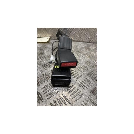 Attache ceinture arriere droit NISSAN QASHQAI 1 PHASE 2 d’occasion