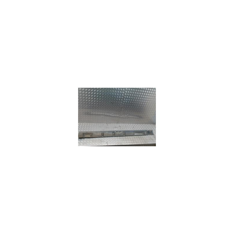 Bas de caisse gauche DACIA SANDERO 1 d’occasion