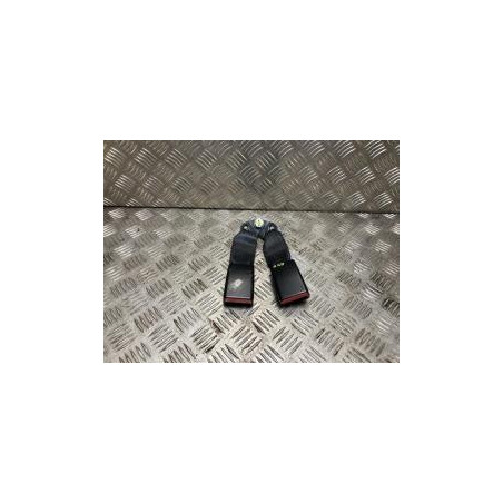Attache ceinture arriere droit DACIA SANDERO 2 PHASE 1 d’occasion