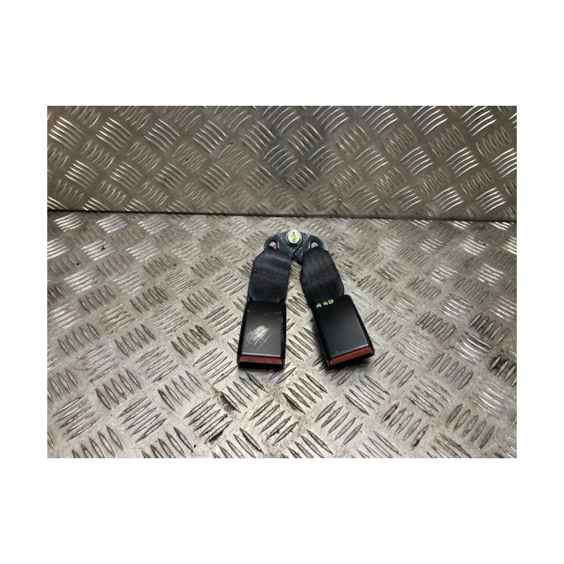 Attache ceinture arriere droit DACIA SANDERO 2 PHASE 1 d’occasion