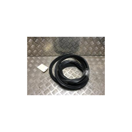 Joint de porte avant droite RENAULT CAPTUR 2 d’occasion
