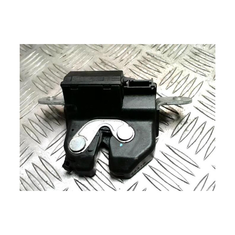 Serrure de coffre OPEL CORSA D PHASE 1 d’occasion
