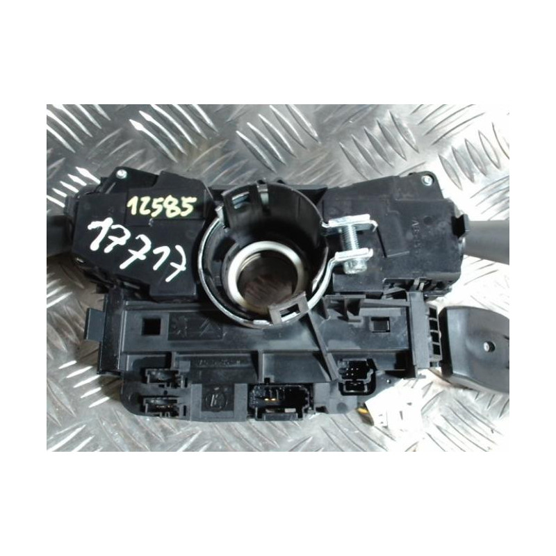 Com (Bloc Contacteur Tournant+Commodo Essuie Glace+Commodo Phare) PEUGEOT EXPERT 3 PHASE 1 d’occasion