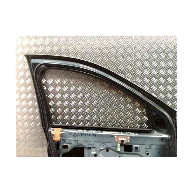 Porte avant gauche DACIA SANDERO 1 d’occasion