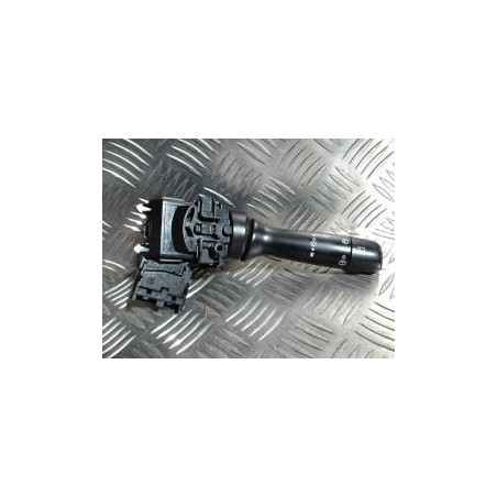 Commodo d'essuie glaces TOYOTA YARIS 2 PHASE 2 d’occasion