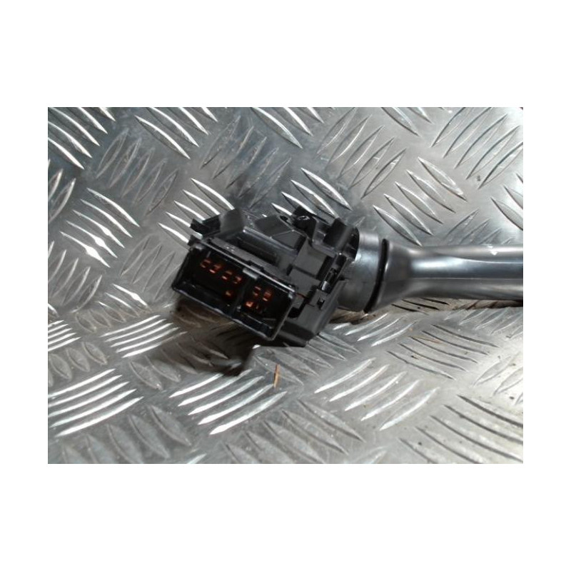 Commodo d'essuie glaces TOYOTA YARIS 2 PHASE 2 d’occasion