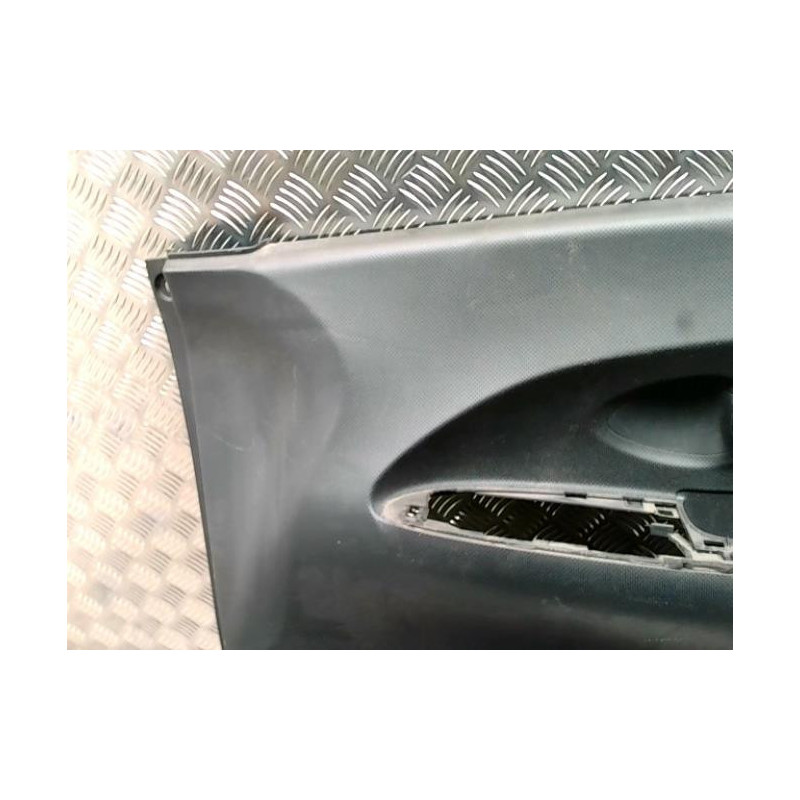Panneau de porte avant droit TOYOTA URBAN CRUISER d’occasion