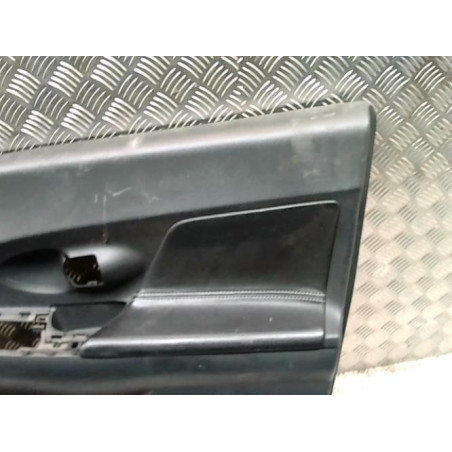 Panneau de porte avant droit TOYOTA URBAN CRUISER d’occasion