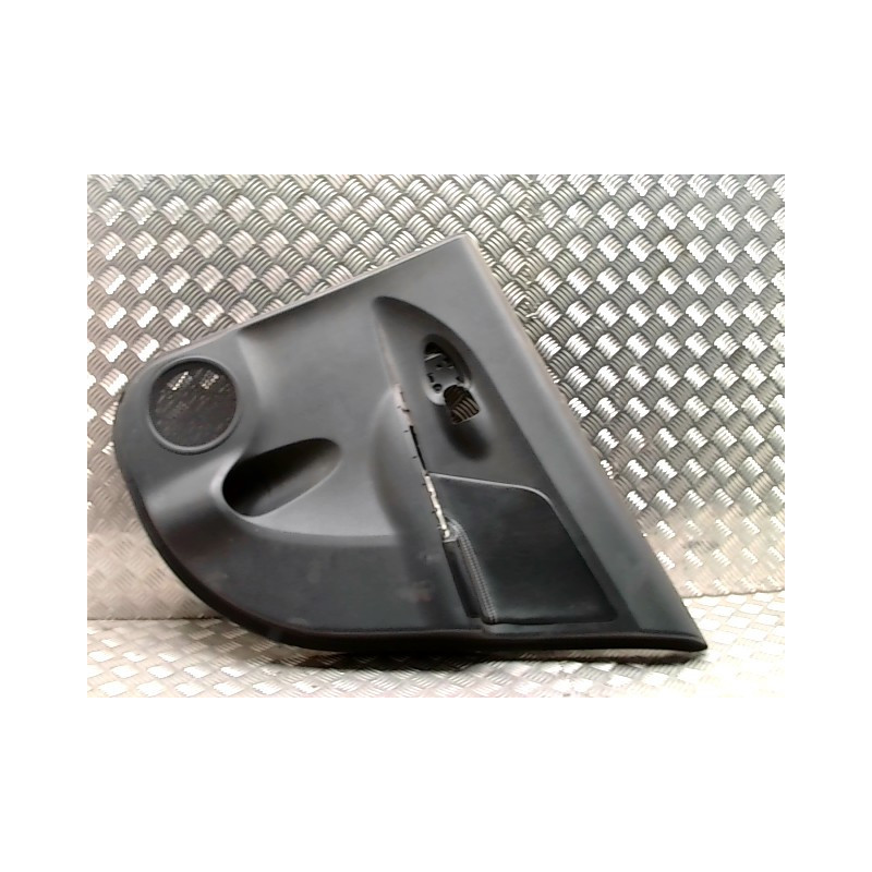 Panneau de porte arriere droit TOYOTA URBAN CRUISER d’occasion