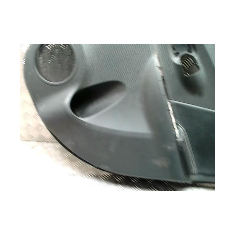 Panneau de porte arriere droit TOYOTA URBAN CRUISER d’occasion
