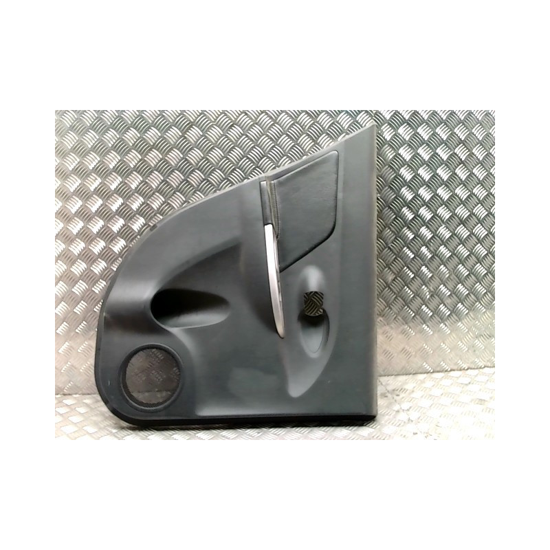 Panneau de porte arriere gauche TOYOTA URBAN CRUISER d’occasion