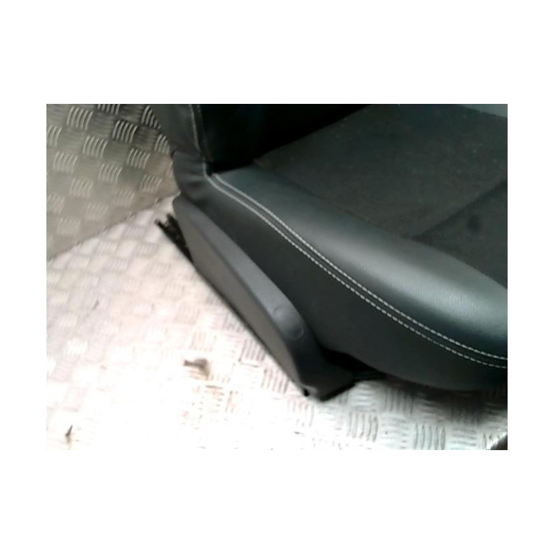 Siege avant droit DACIA SANDERO 1 d’occasion