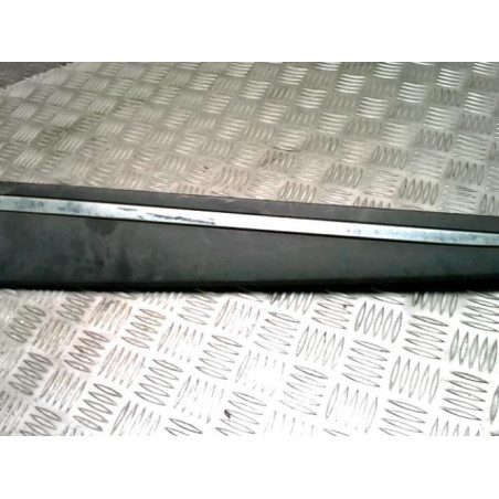 Baguette de porte avant gauche RENAULT CLIO 4 PHASE 1 d’occasion