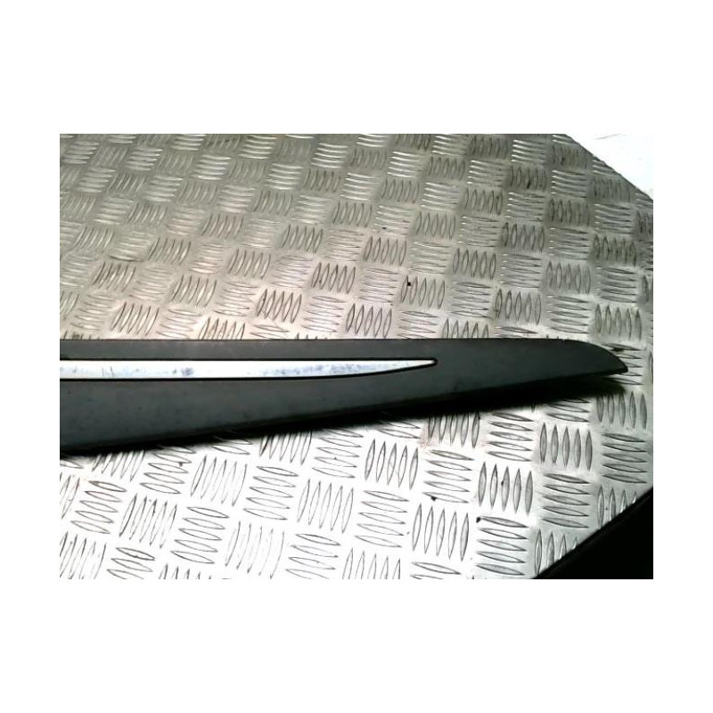 Baguette de porte avant gauche RENAULT CLIO 4 PHASE 1 d’occasion