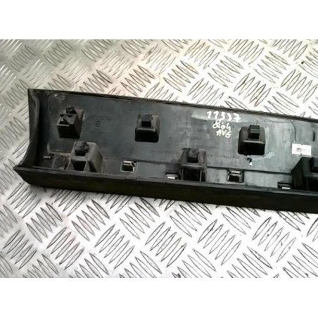 Baguette de porte avant gauche RENAULT CLIO 4 PHASE 1 d’occasion