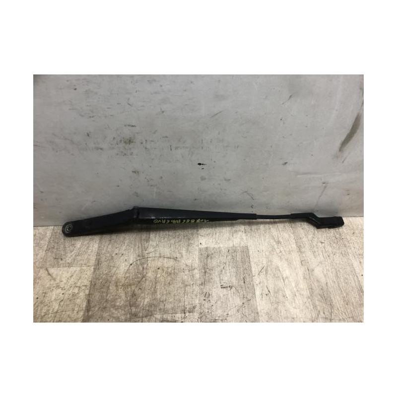 Bras essuie glace avant gauche VOLKSWAGEN POLO 6 PHASE 1 d’occasion