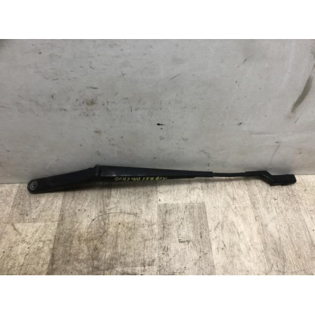 Bras essuie glace avant gauche VOLKSWAGEN POLO 6 PHASE 1 d’occasion