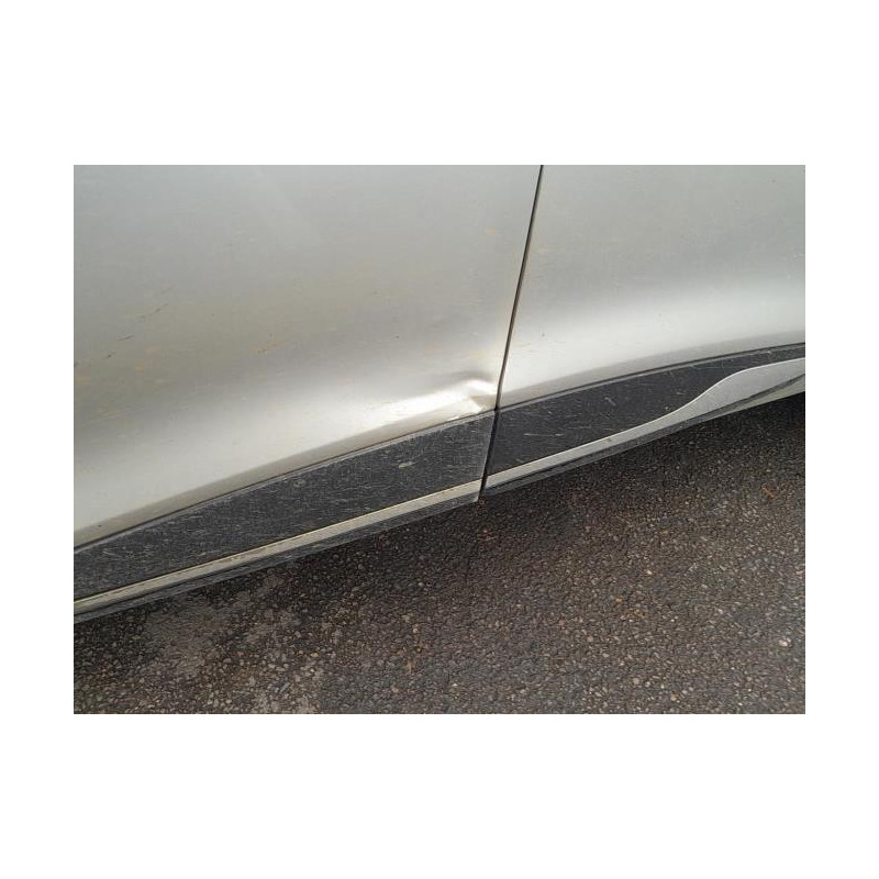 Baguette de porte avant gauche RENAULT CLIO 4 PHASE 1 d’occasion