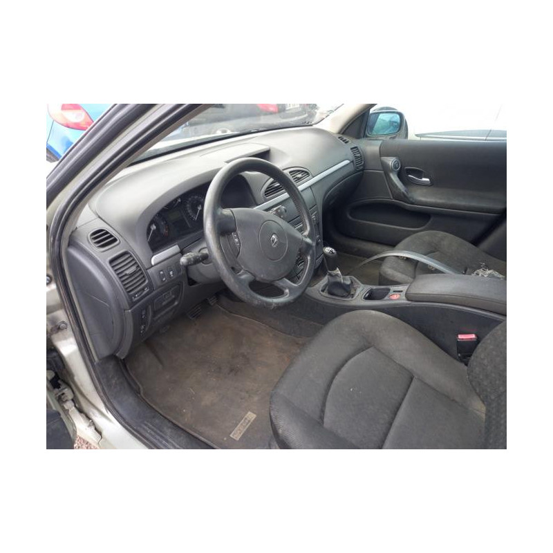 Feu arriere principal gauche (feux) RENAULT LAGUNA 2 PHASE 2 d’occasion