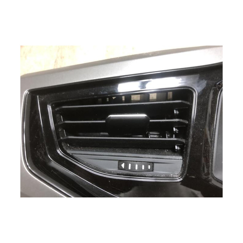 Aerateur tableau de bord avant gauche VOLKSWAGEN POLO 6 PHASE 1 d’occasion