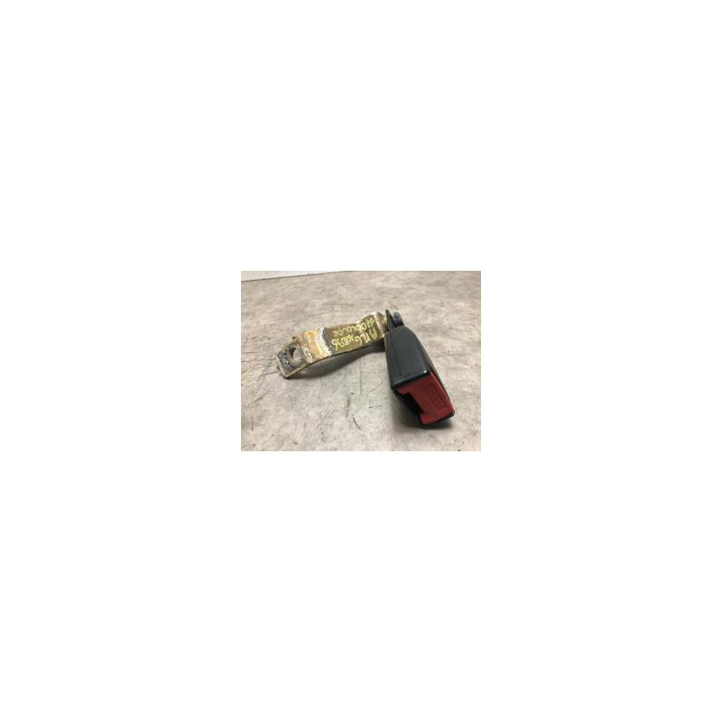 Attache ceinture arriere gauche PEUGEOT 406 COUPE d’occasion