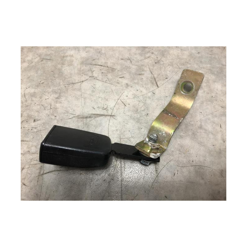 Attache ceinture arriere droit PEUGEOT 406 COUPE d’occasion