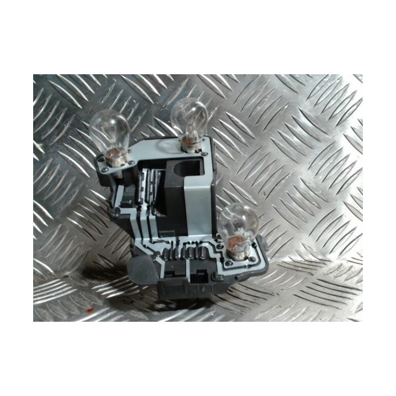 Platine feu arriere droit PEUGEOT 206 PHASE 1 d’occasion