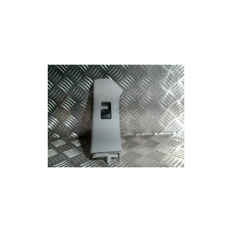 Interrupteur de leve vitre avant droit TOYOTA YARIS 2 PHASE 2 d’occasion