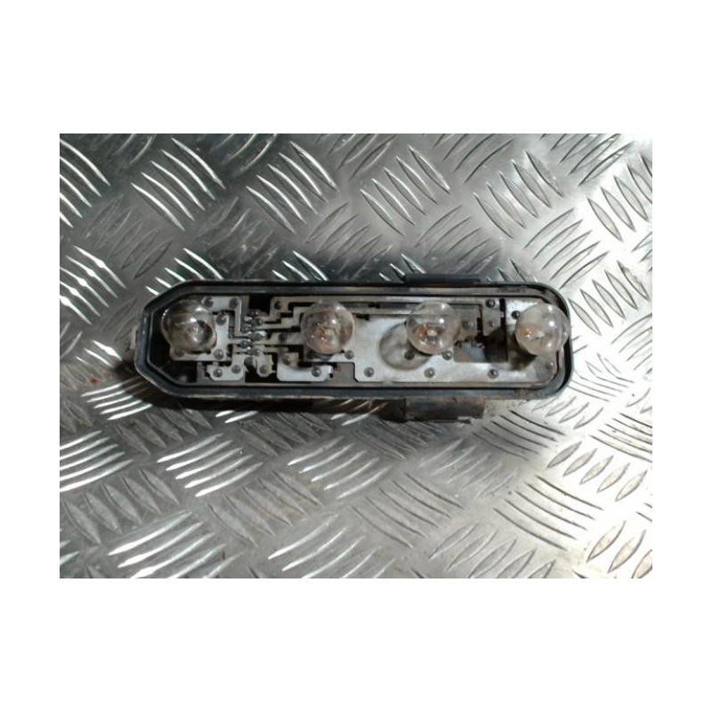 Platine feu arriere droit RENAULT CLIO 2 PHASE 1 d’occasion