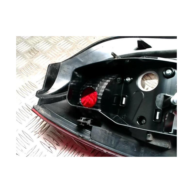 Feu arriere principal droit (feux) RENAULT TWINGO 2 PHASE 2 d’occasion