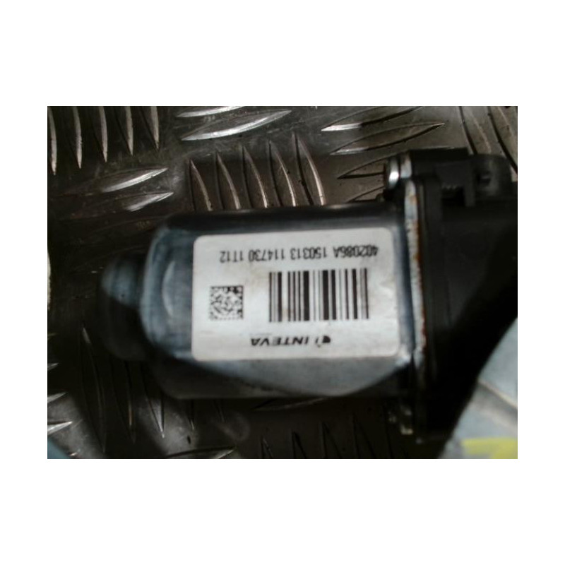 Leve vitre electrique avant droit RENAULT KANGOO 2 PHASE 1 d’occasion
