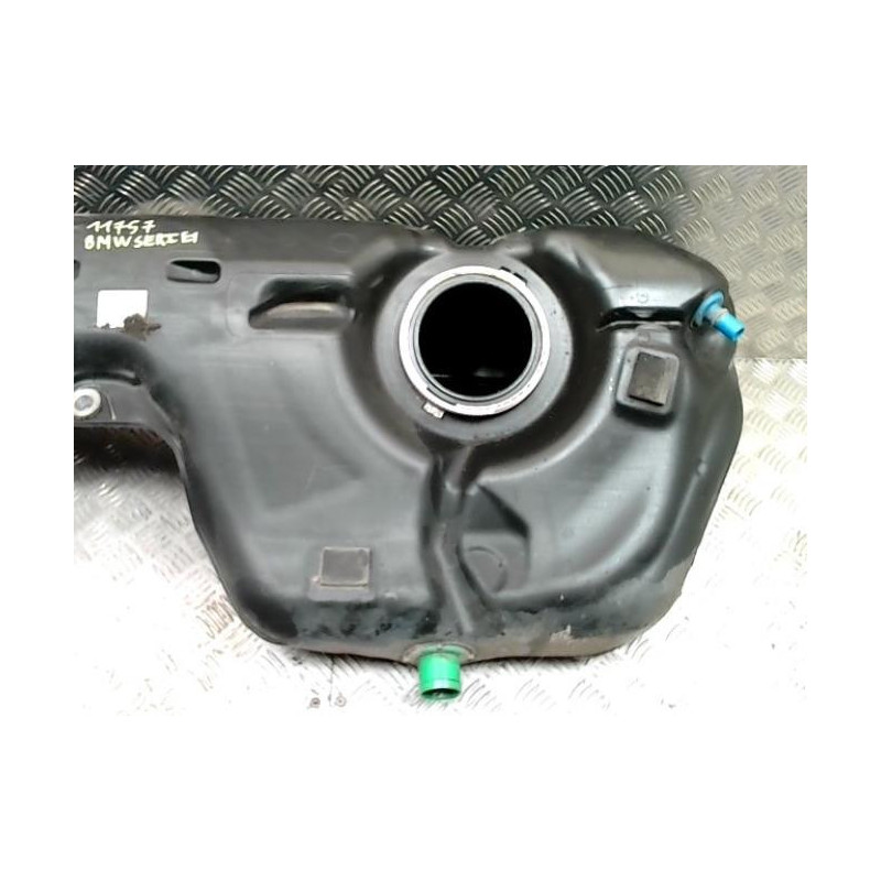 Reservoir essence BMW SERIE 1 E81 d’occasion