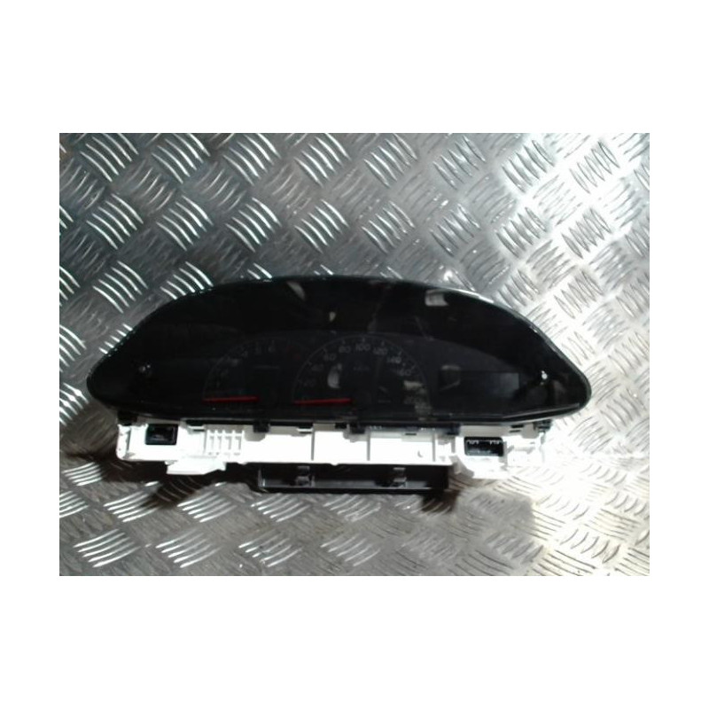 Compteur TOYOTA YARIS 2 PHASE 2 d’occasion