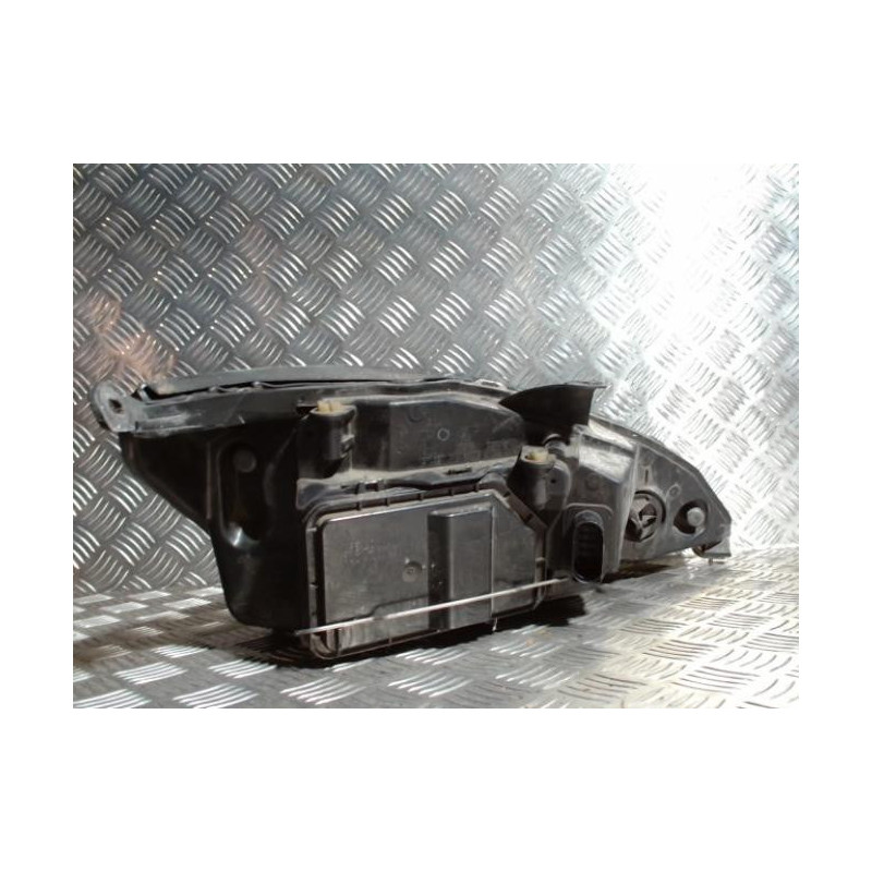 Optique avant principal gauche (feux)(phare) FORD FOCUS 1 d’occasion