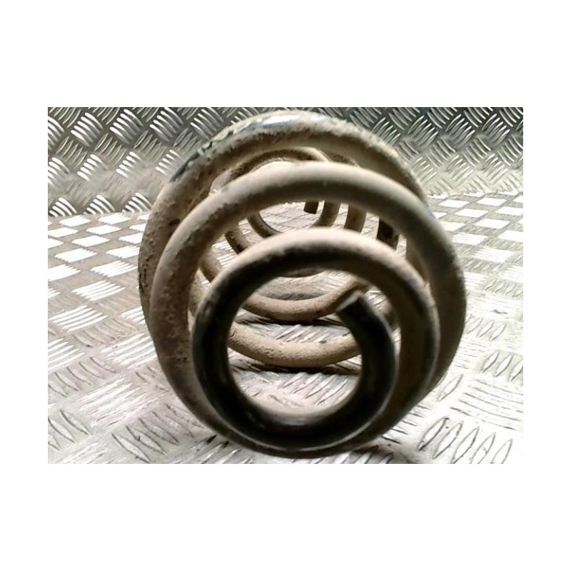 Ressort de suspension avant VOLKSWAGEN PASSAT 4 PHASE 2 d’occasion