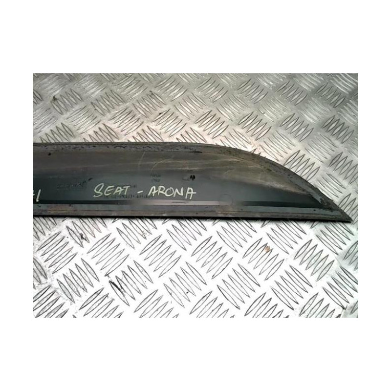 Baguette de porte arriere gauche  SEAT ARONA PHASE 1 d’occasion