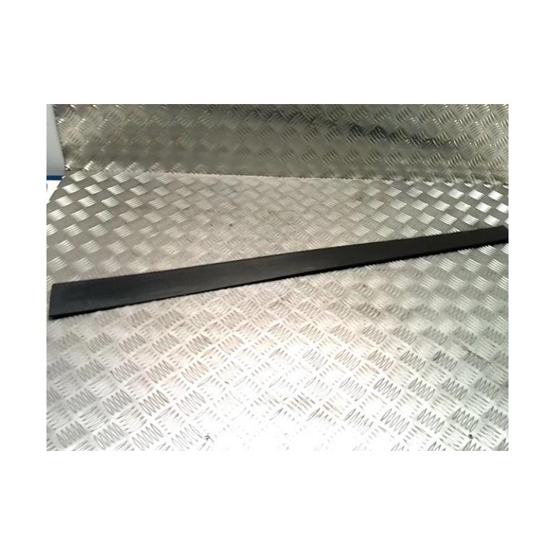 Baguette de porte avant droite SEAT ARONA PHASE 1 d’occasion