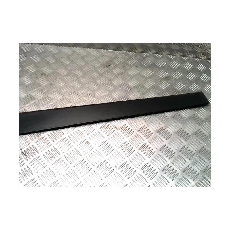Baguette de porte avant droite SEAT ARONA PHASE 1 d’occasion