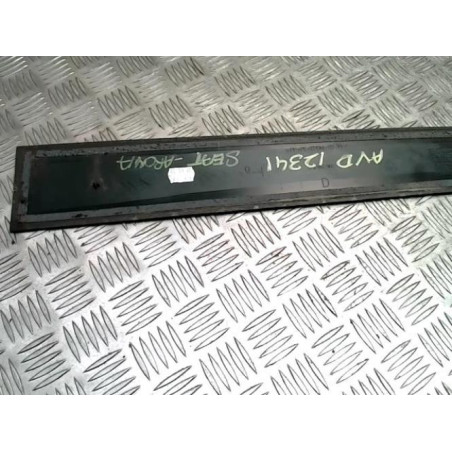 Baguette de porte avant droite SEAT ARONA PHASE 1 d’occasion