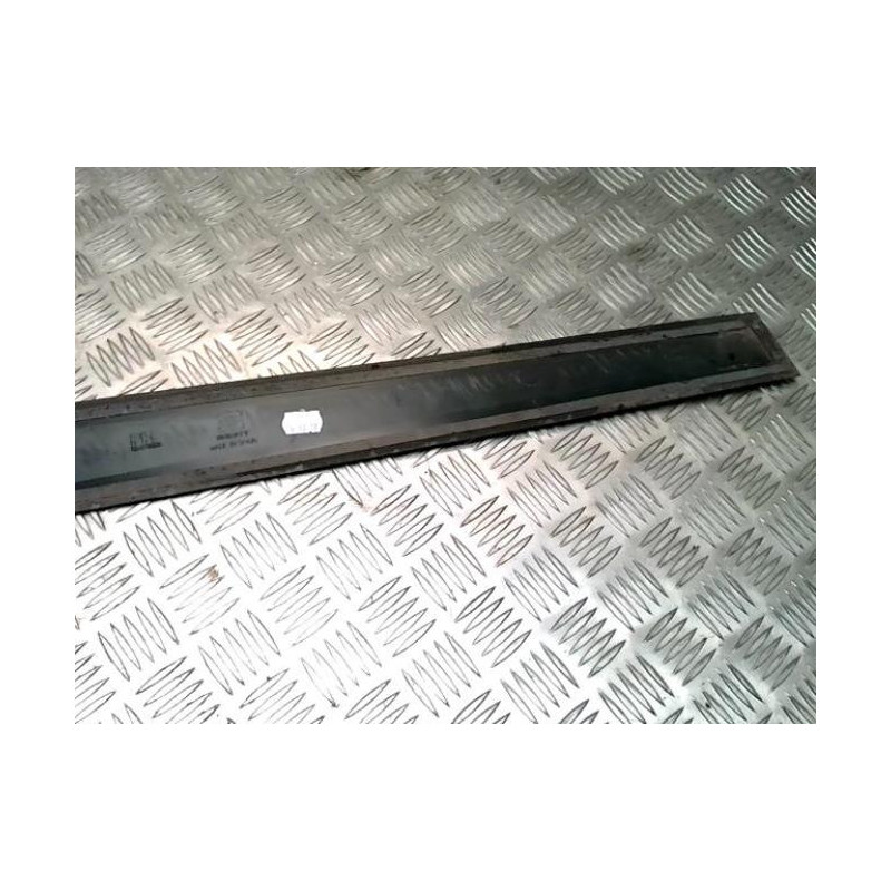 Baguette de porte avant droite SEAT ARONA PHASE 1 d’occasion