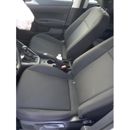 Ecran GPS VOLKSWAGEN POLO 6 PHASE 1 d’occasion