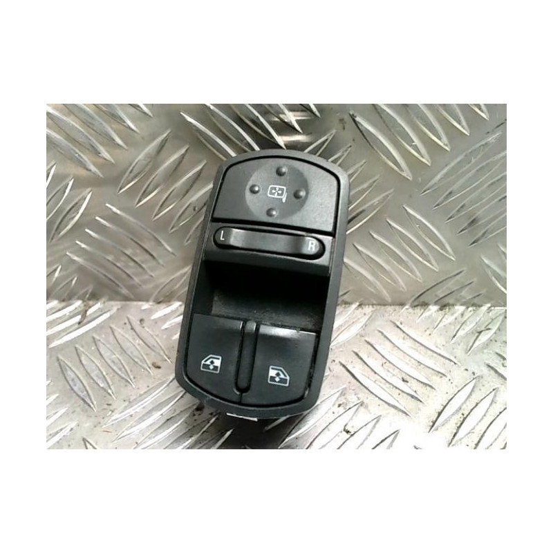 Interrupteur de leve vitre avant gauche OPEL CORSA D PHASE 1 d’occasion