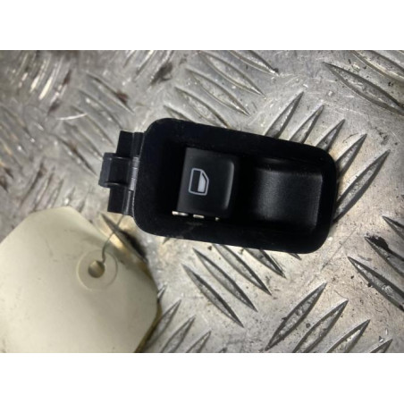 Interrupteur de leve vitre avant droit VOLKSWAGEN POLO 5 PHASE 2 d’occasion