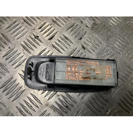 Interrupteur de leve vitre avant droit RENAULT KADJAR PHASE 1 d’occasion
