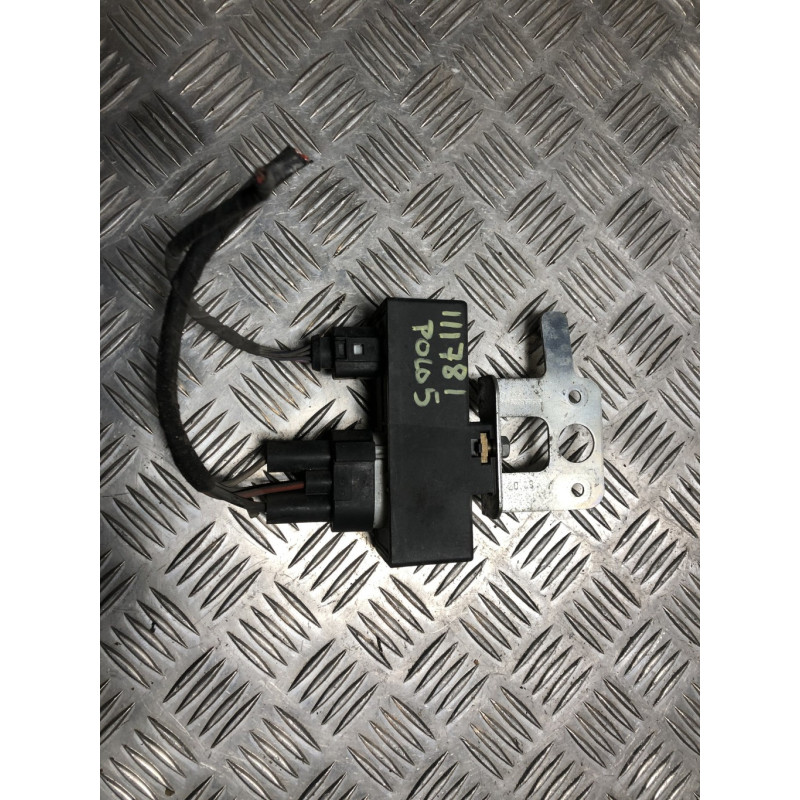 Relais de prechauffage VOLKSWAGEN POLO 5 PHASE 1 d’occasion