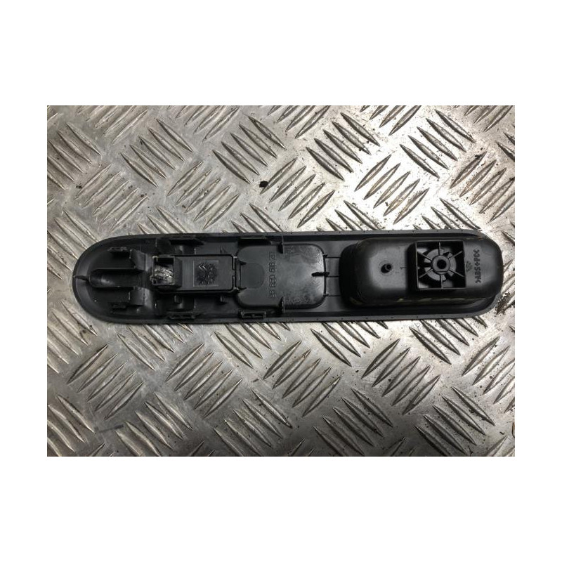 Interrupteur de leve vitre avant droit PEUGEOT 3008 1 PHASE 1 d’occasion