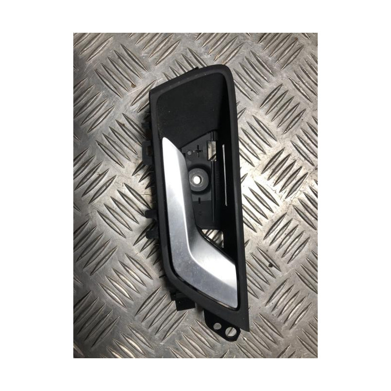 Poignee interieur avant droit FORD FOCUS 4 PHASE 1 d’occasion