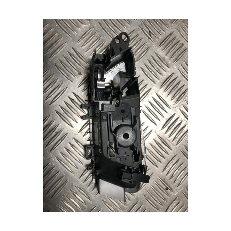 Poignee interieur avant droit FORD FOCUS 4 PHASE 1 d’occasion