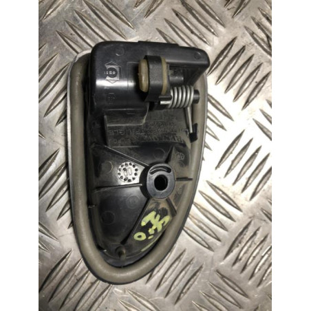 Poignee interieur avant droit RENAULT CLIO 2 PHASE 1 d’occasion